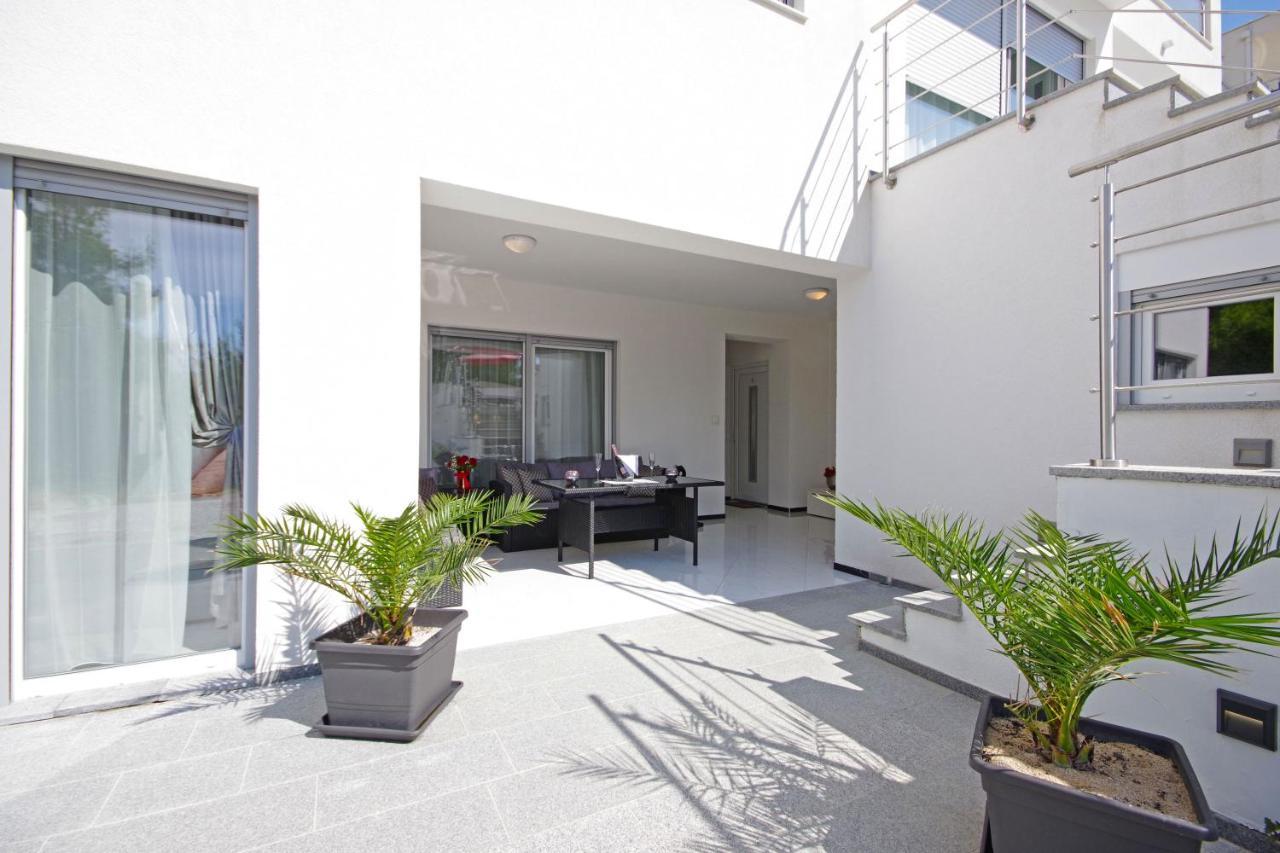 Villa Inis Makarska Exterior foto